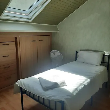 Casa de hóspedes Spacieuse Rer A 3*