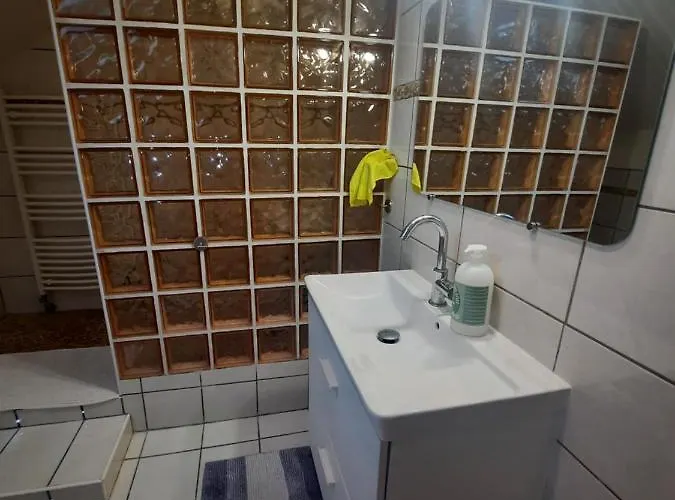 Konukevi Spacieuse Rer A 3*